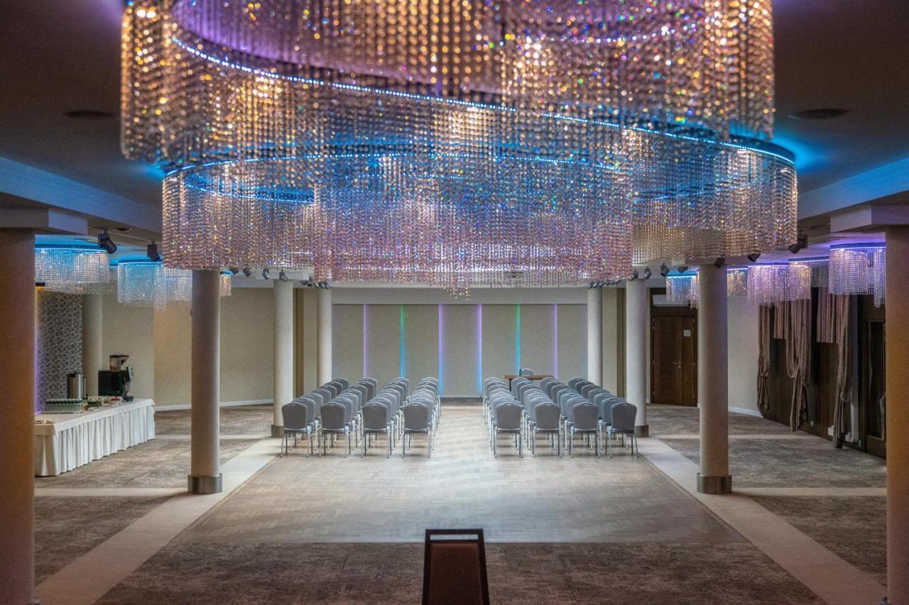 Hotel & Spa Czarny Gron Rzyki Dış mekan fotoğraf