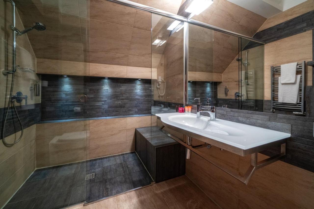Hotel & Spa Czarny Gron Rzyki Dış mekan fotoğraf