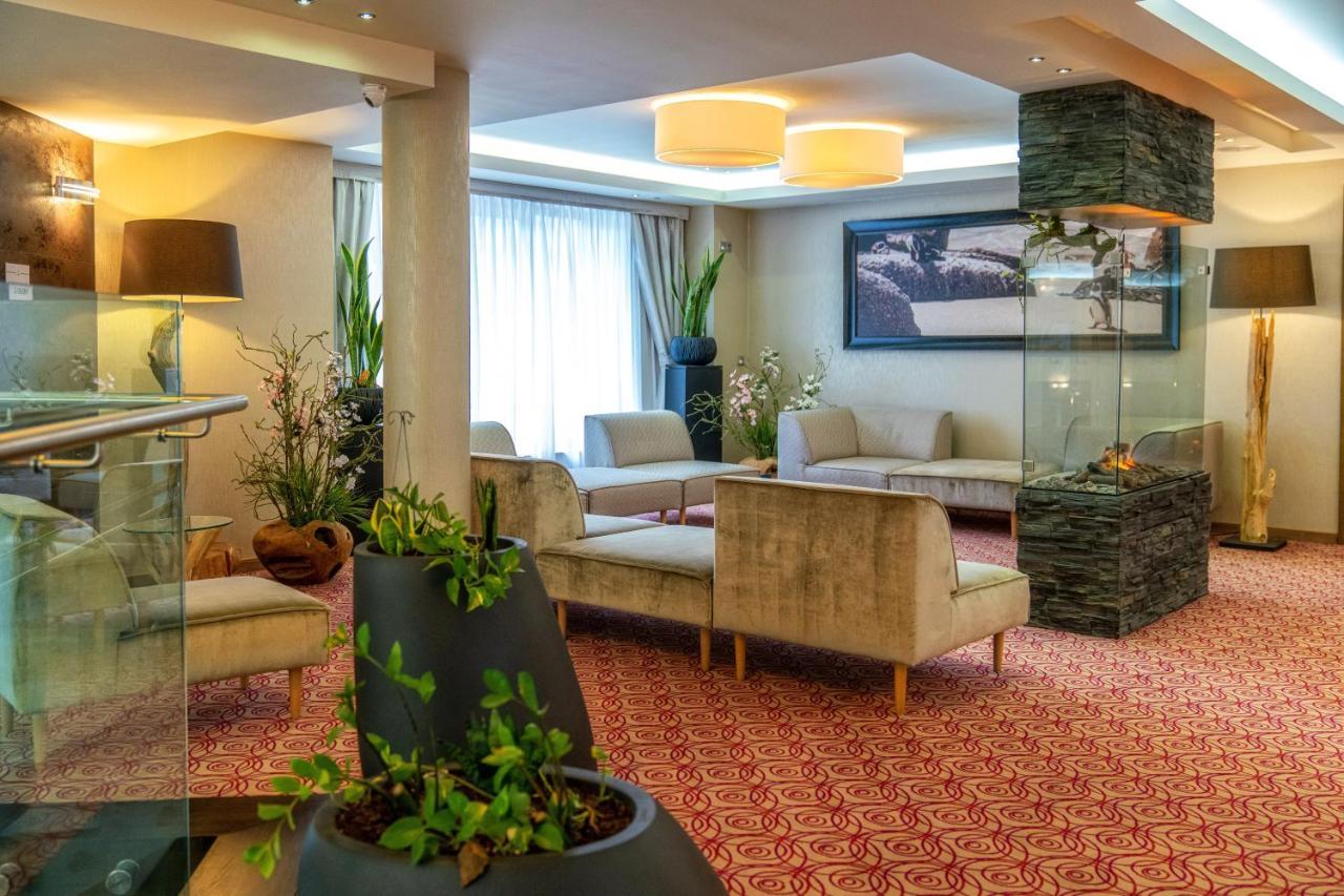 Hotel & Spa Czarny Gron Rzyki Dış mekan fotoğraf