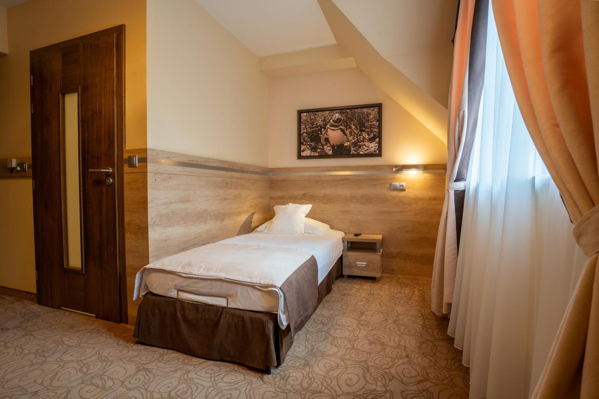 Hotel & Spa Czarny Gron Rzyki Dış mekan fotoğraf