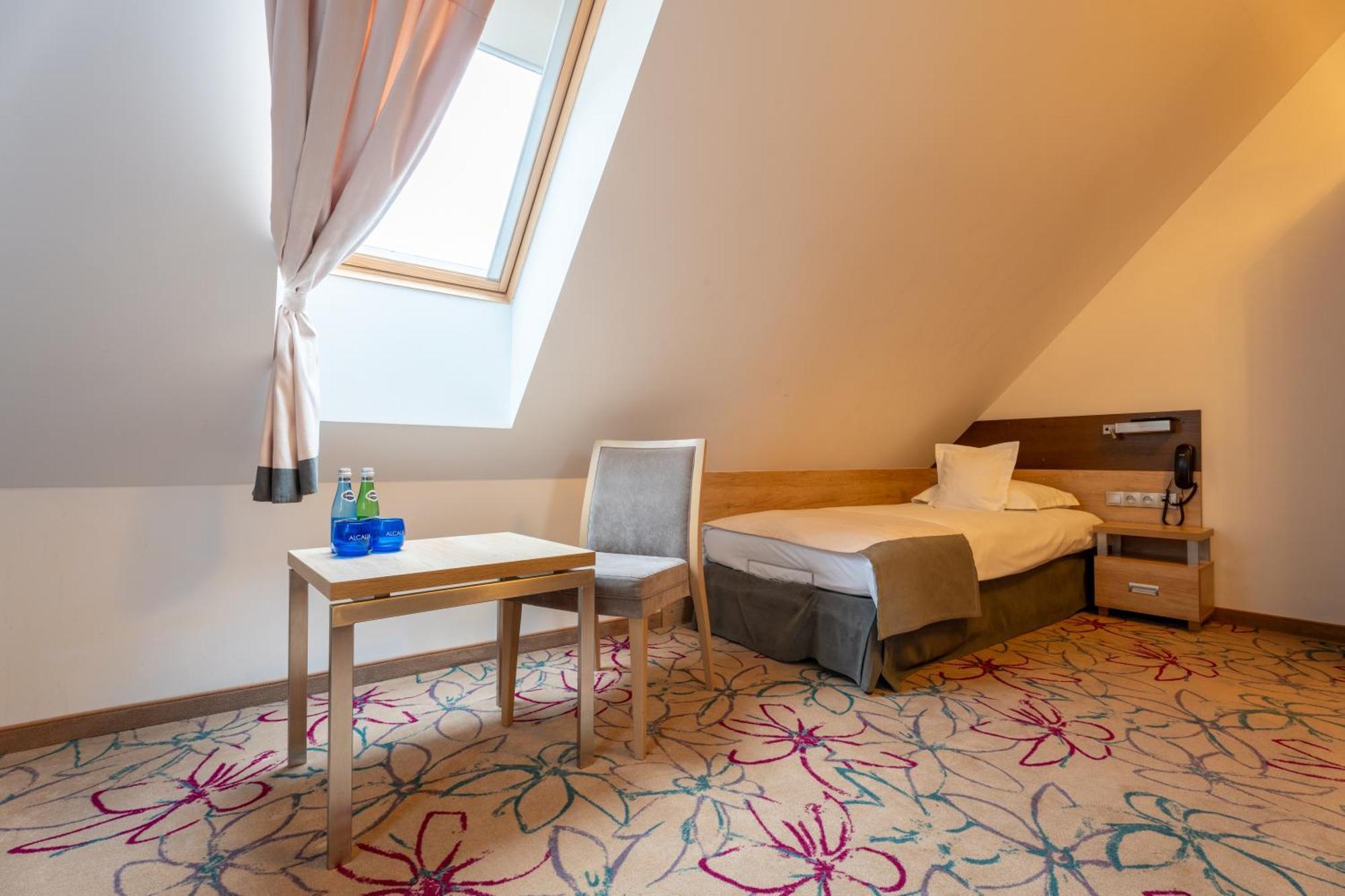 Hotel & Spa Czarny Gron Rzyki Oda fotoğraf