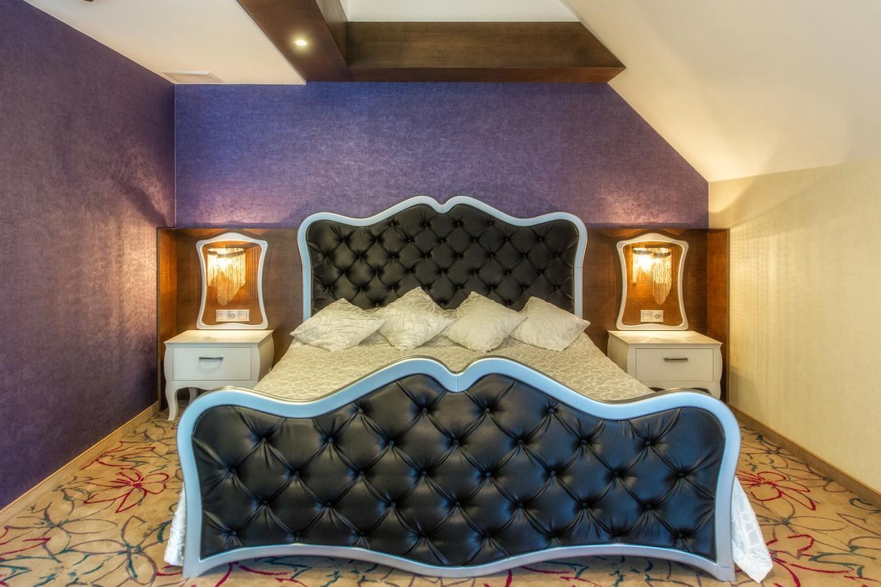Hotel & Spa Czarny Gron Rzyki Dış mekan fotoğraf